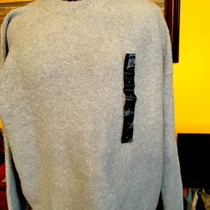 Women’s pull over sweater